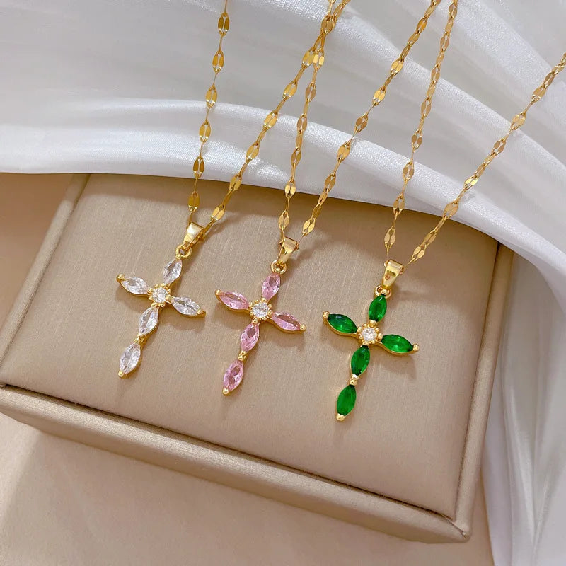 Fashionable Green Cross Necklace – Retro Light Luxury Christian Jewelry for Women - Image 2